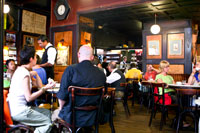 Vorschaubild, Im Wiener Kaffeehaus