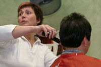 Vorschaubild, Beim Friseur