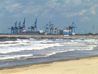 Vorschaubild, Beladekräne Containerhafen Seebrücke